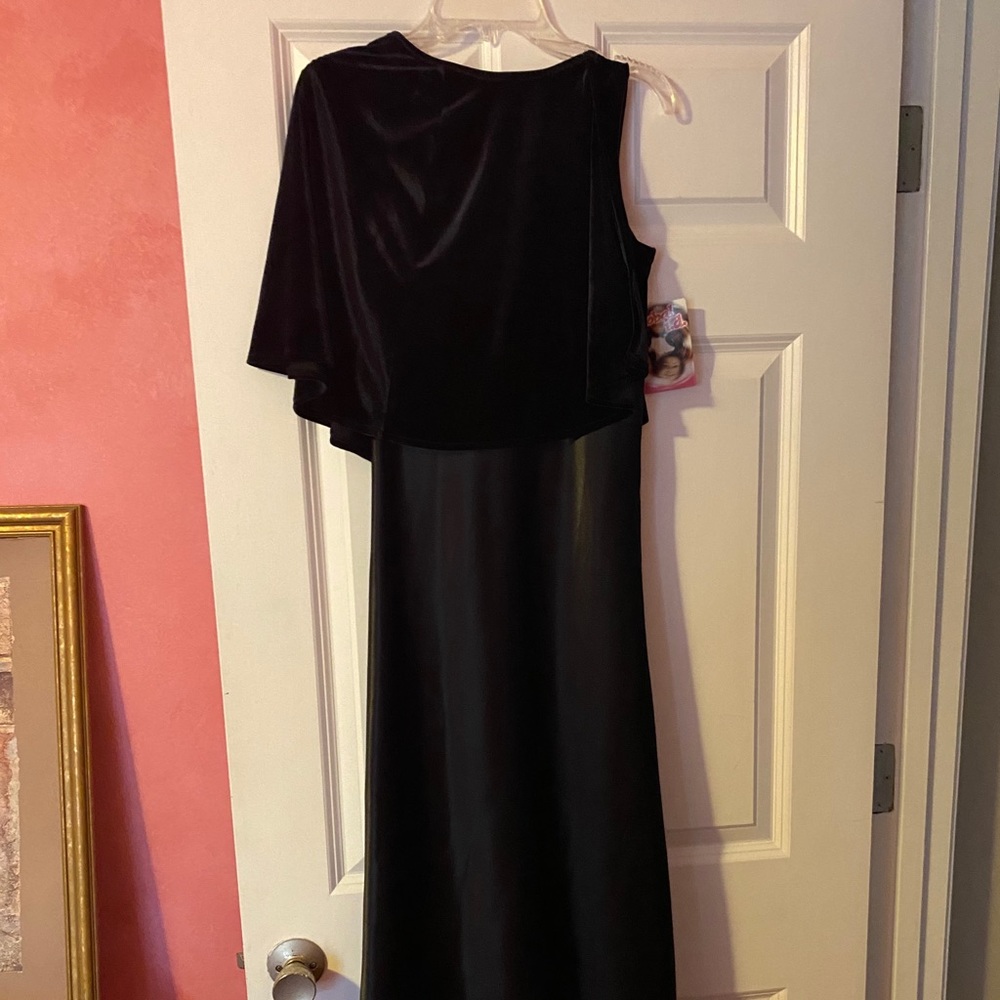 NWT Caped Gown
